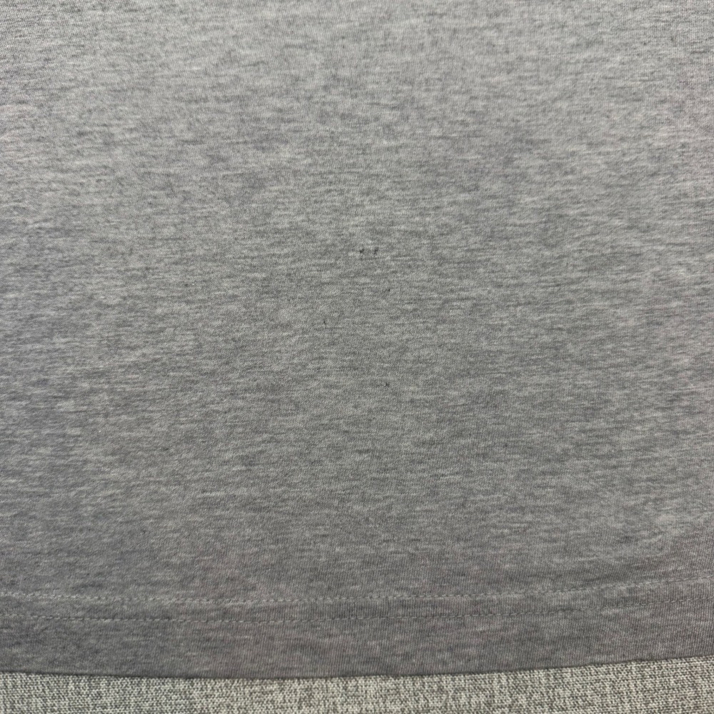 TravisMathew Mens XL T-Shirt Gray Golf Cart Christmas Tree Santa Drink Graphic - Picture 4 of 7